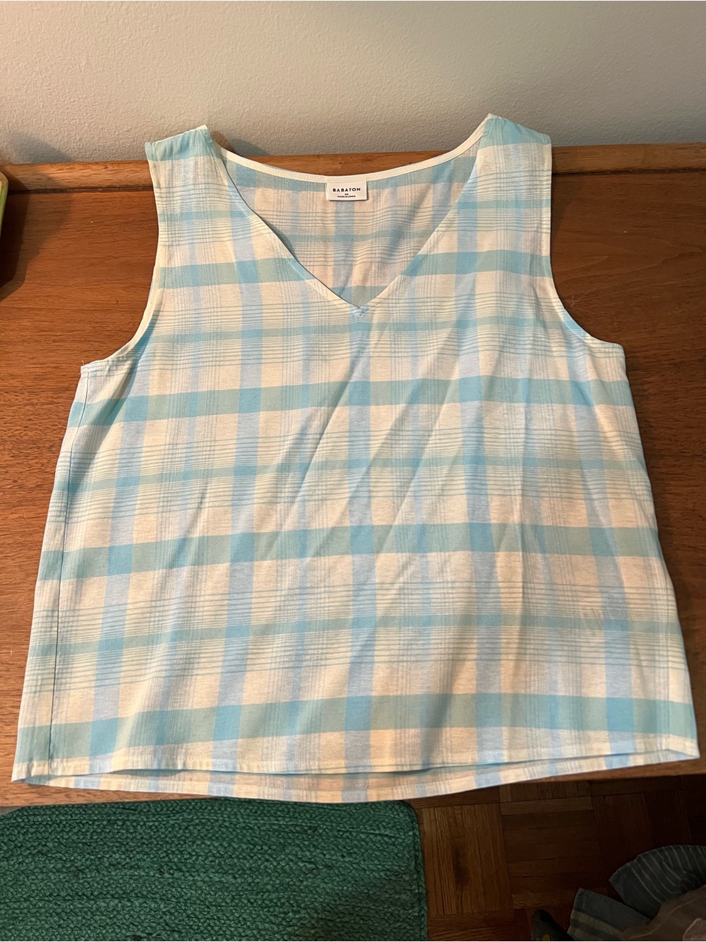 Babaton Aritzia Light Blue & White Plaid Sleeveless V-Neck Top size XS